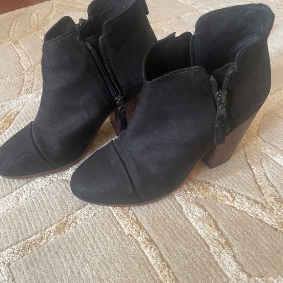 Black suede booties from rag and bone - Picture 3 of 8